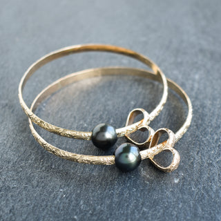 Hawaiian Heirloom Bracelet with Tahitian Pearl and Heart Charm - Yay Hawaii