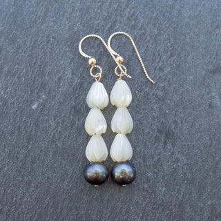 Triple Pikake Cluster with Black Pearls - Yay Hawaii