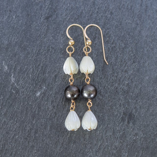 Triple Linked Small Pikake and Black Pearl Earrings - Yay Hawaii