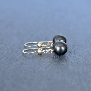 Dainty 8mm Black Pearl Earrings - Yay Hawaii