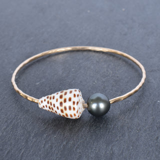 Black and White Spotted Cone Bangle with Tahitian Pearl - Yay Hawaii