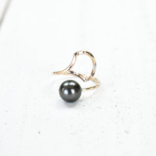 Yay Hawaii Ipu Ring, traditional Hawaiian jewelry featuring a carved ceramic Ipu fruit design on a silver band.