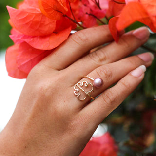 Edison Pearl Monstera bypass ring by Yay Hawaii featuring a sleek silver band with a Monstera leaf design.
