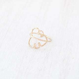Yay Hawaii Monstera Ring featuring a detailed silver band with a Monstera leaf design, stylish and nature-inspired jewelry piece
