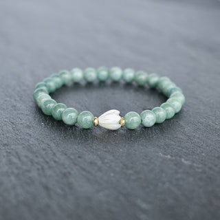 (Keiki) 6mm Jade Stretchy Bracelet - Single SMALL Pikake - Yay Hawaii
