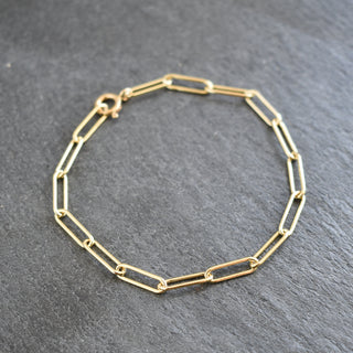 Yay Hawaii Paperclip Chain Bracelet featuring sleek interconnected metal links in a modern jewelry design.