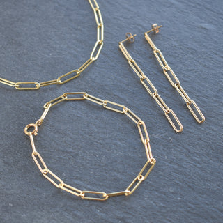 Yay Hawaii paperclip chain bracelet with interlocking metal links, stylish jewelry accessory for everyday wear
