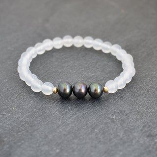 (Keiki) 6mm White Agate Stretchy Bracelet - Triple Freshwater Pearl - Yay Hawaii