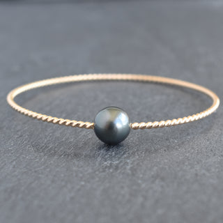 Wili Twist Bangle with Round Tahitian Pearl - Yay Hawaii