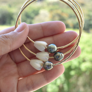 Pikake and Circlé Tahitian Pearl Bangle - Yay Hawaii