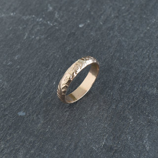 Yay Hawaii 4mm heirloom-style band with intricate detailing, showcasing a polished silver finish and vintage-inspired design.