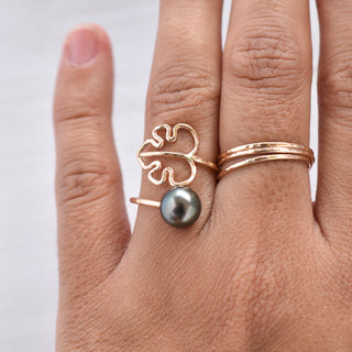 Gold Monstera bypass pearl ring featuring Tahitian or freshwater pearl with intricate leaf design by Yay Hawaii.