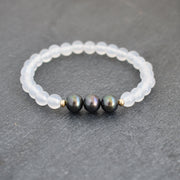 (Keiki) 6mm White Agate Stretchy Bracelet - Triple Freshwater Pearl - Yay Hawaii