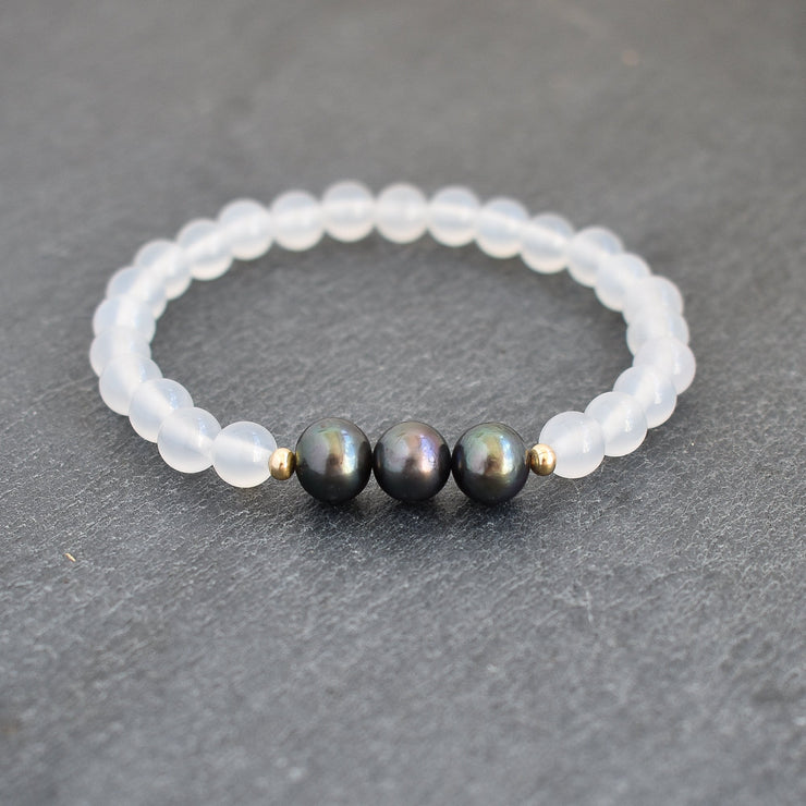(Keiki) 6mm White Agate Stretchy Bracelet - Triple Freshwater Pearl - Yay Hawaii
