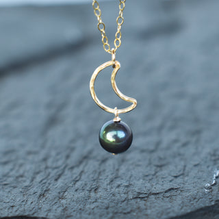 Cute Crescent Moon Necklace with Pearl - Yay Hawaii